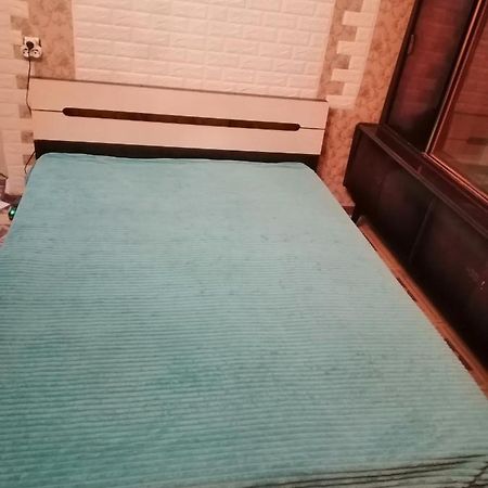 Рядом С Автовокзалом Apartment Odessa Ngoại thất bức ảnh