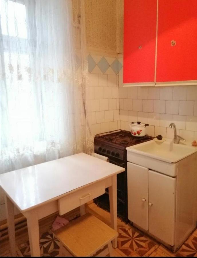 Рядом С Автовокзалом Apartment Odessa Ngoại thất bức ảnh